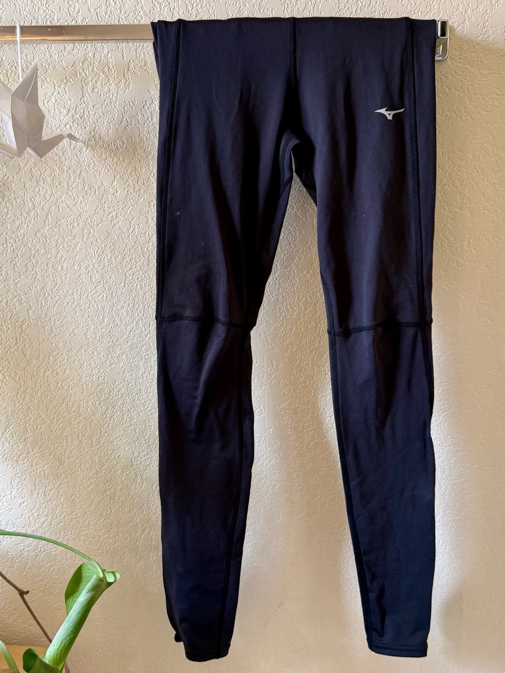 Mizuno Men’s Black Athletic Leggings with Reflective Logo